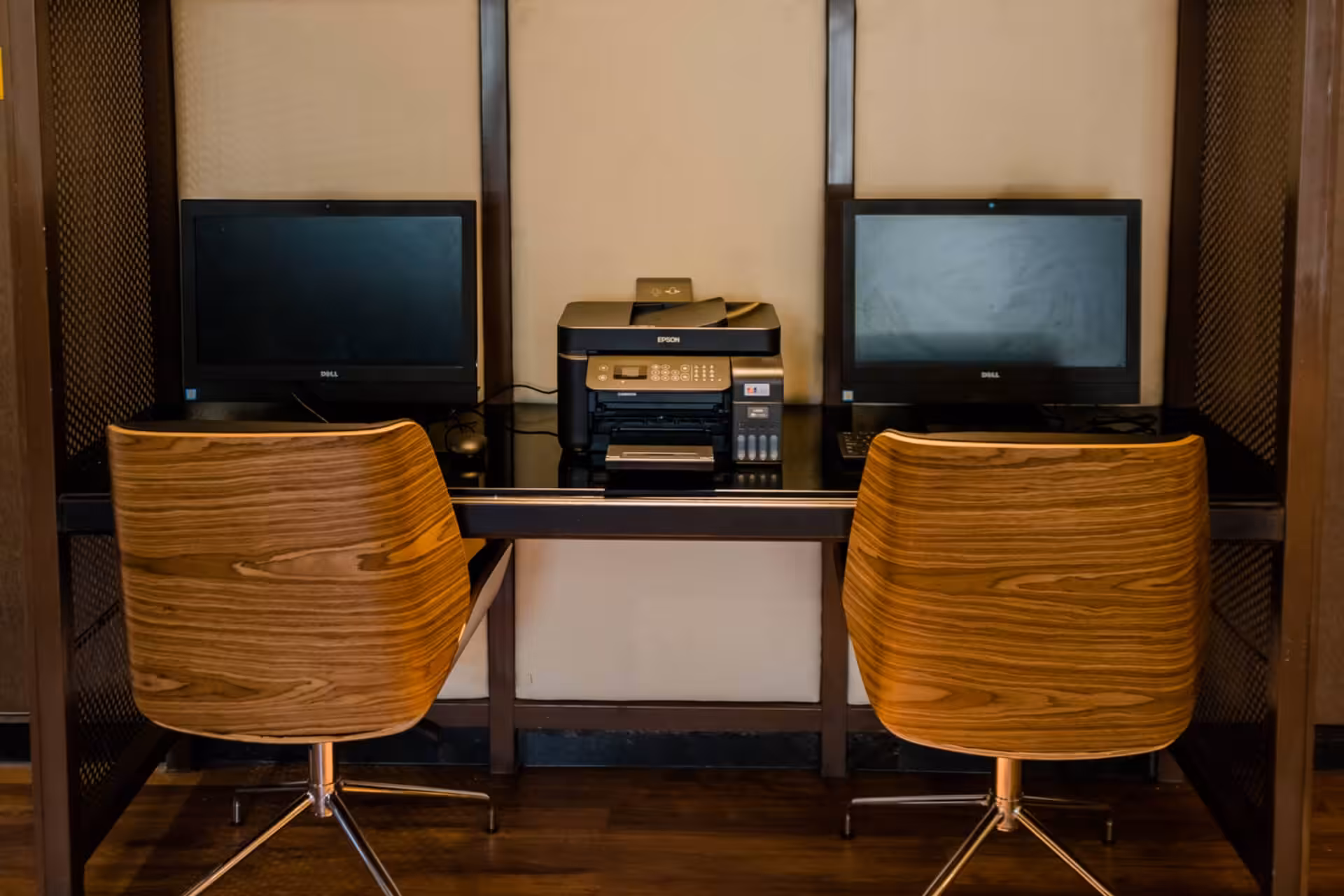 Business center Caravan hotel